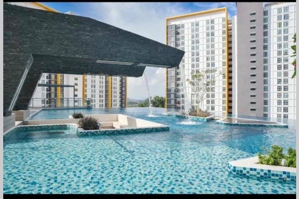 盛婷民宿a S&Thomez 2Bedrooms Mesamall Wifi Klia Usim Miu Inti Nu Нілай Екстер'єр фото